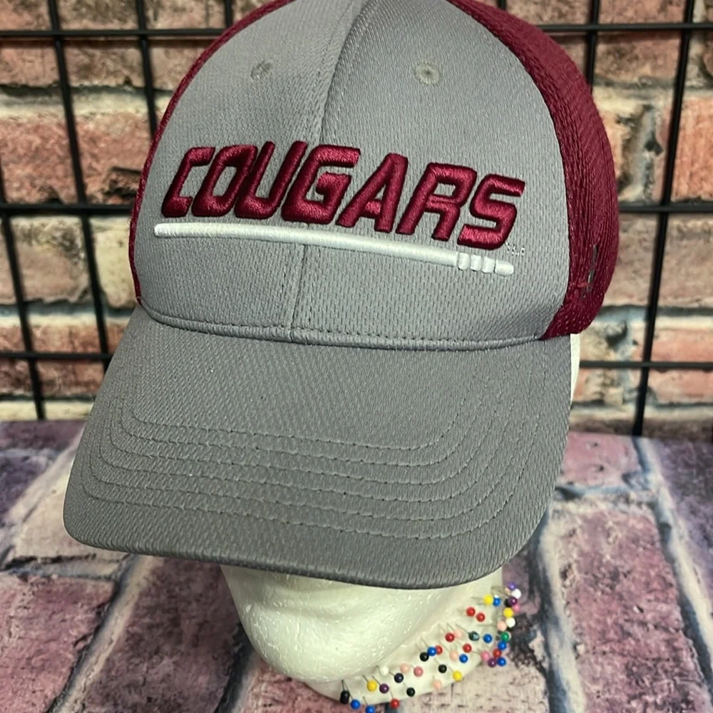 Russell Cougars SnapBack adjustable size men’s hat